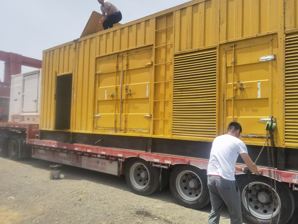 武都除了负载情况和发动机维护，还有哪些因素会影响 200kw 柴油发电机的油耗？