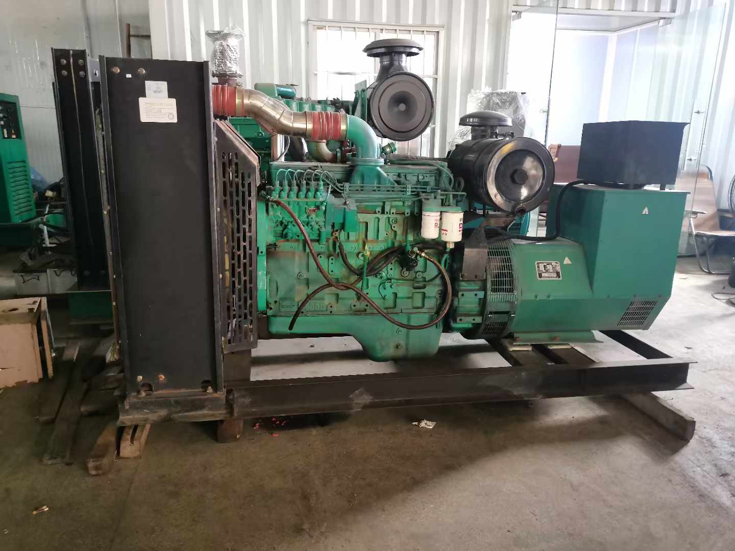 武都发电机租赁如何确定电缆的承载电流是否在安全范围内？