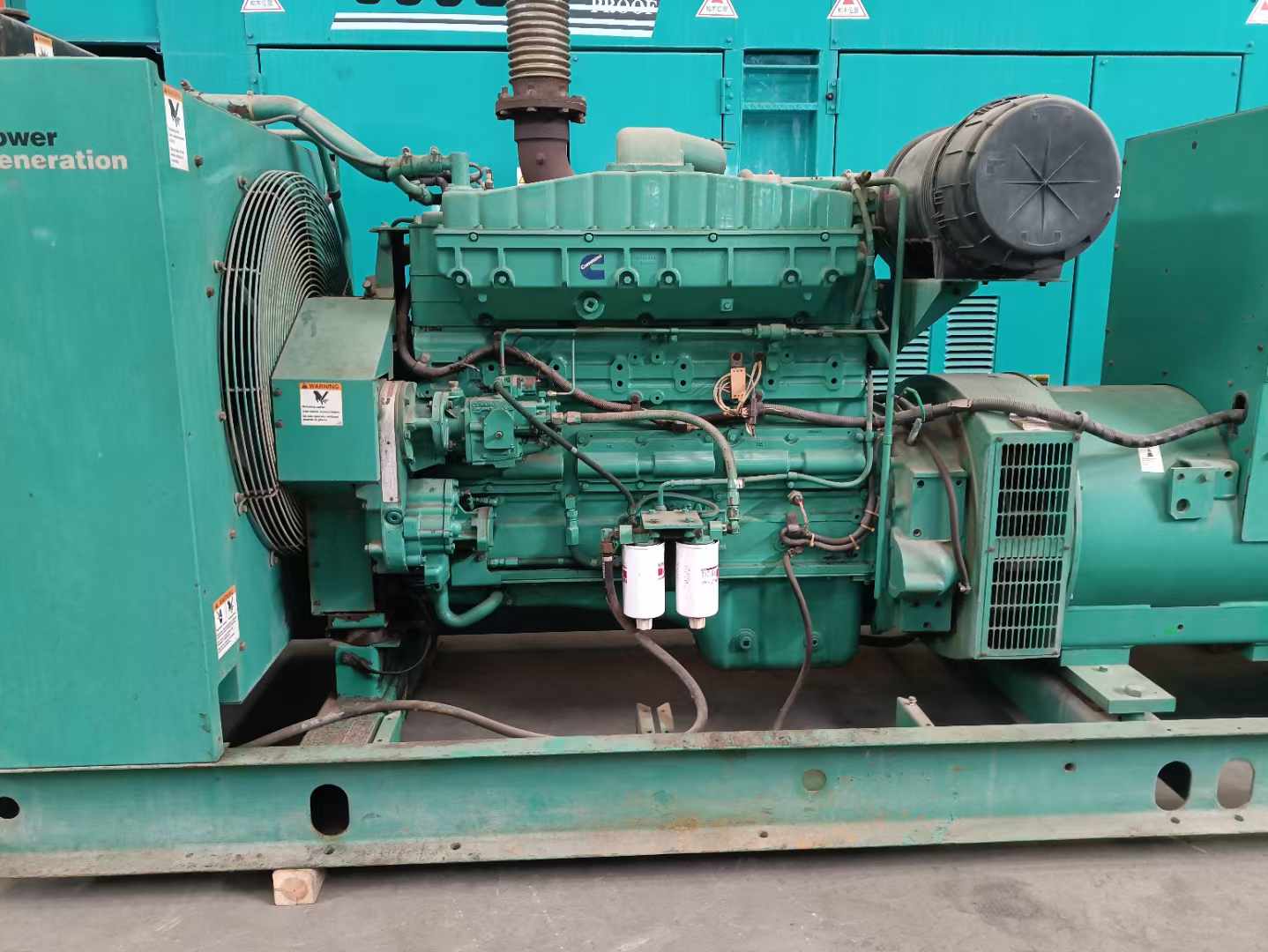 武都过载会对 600kW 柴油发电机组造成哪些损害？