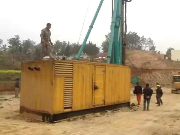 武都如何判断水冷式机油散热器密封件是否需要更换？